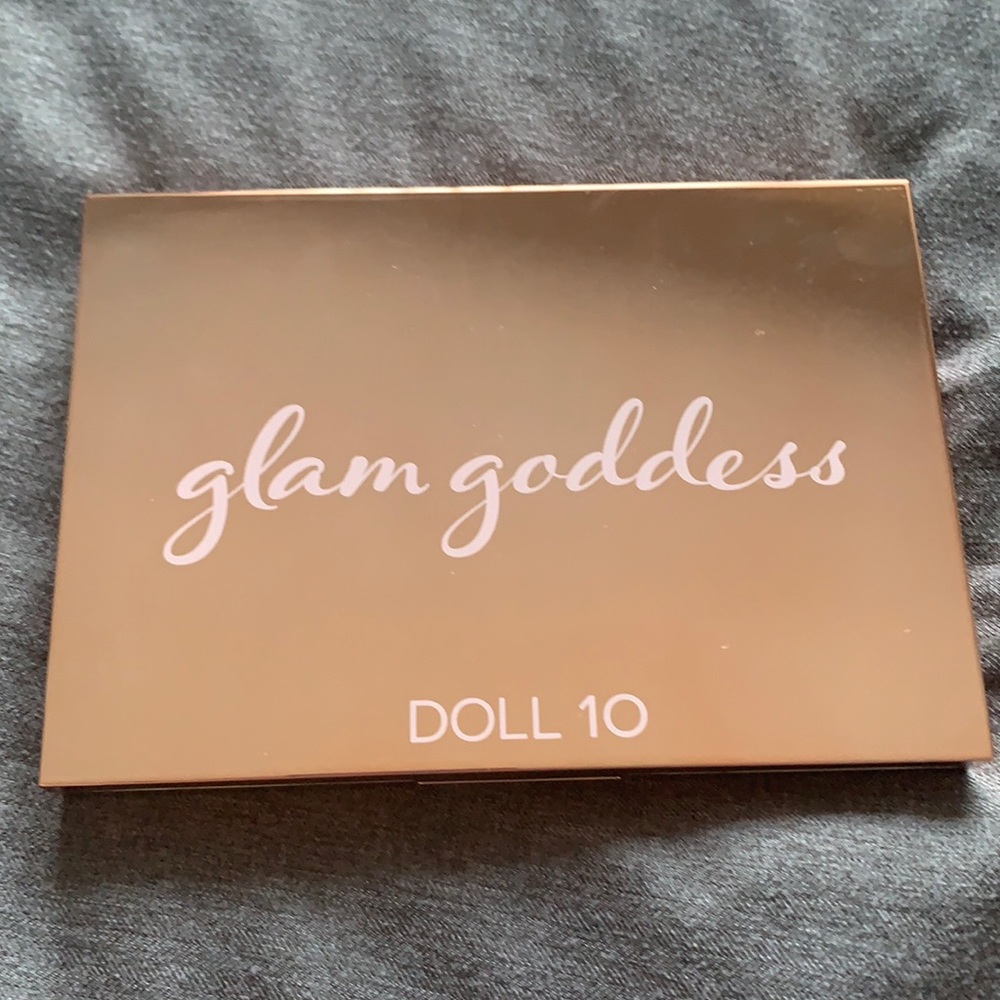 Doll 10 “Glam Goddess” Palette